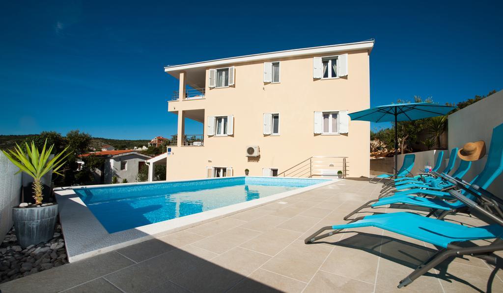 Apartments Villa Laguna With Pool Ražanj 객실 사진